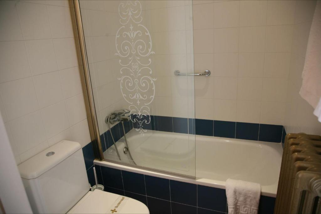 Hostal La Fuente Buera エクステリア 写真