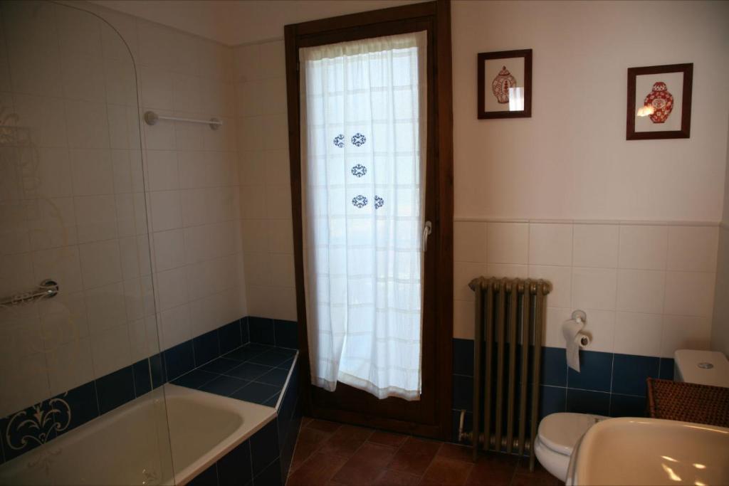 Hostal La Fuente Buera エクステリア 写真